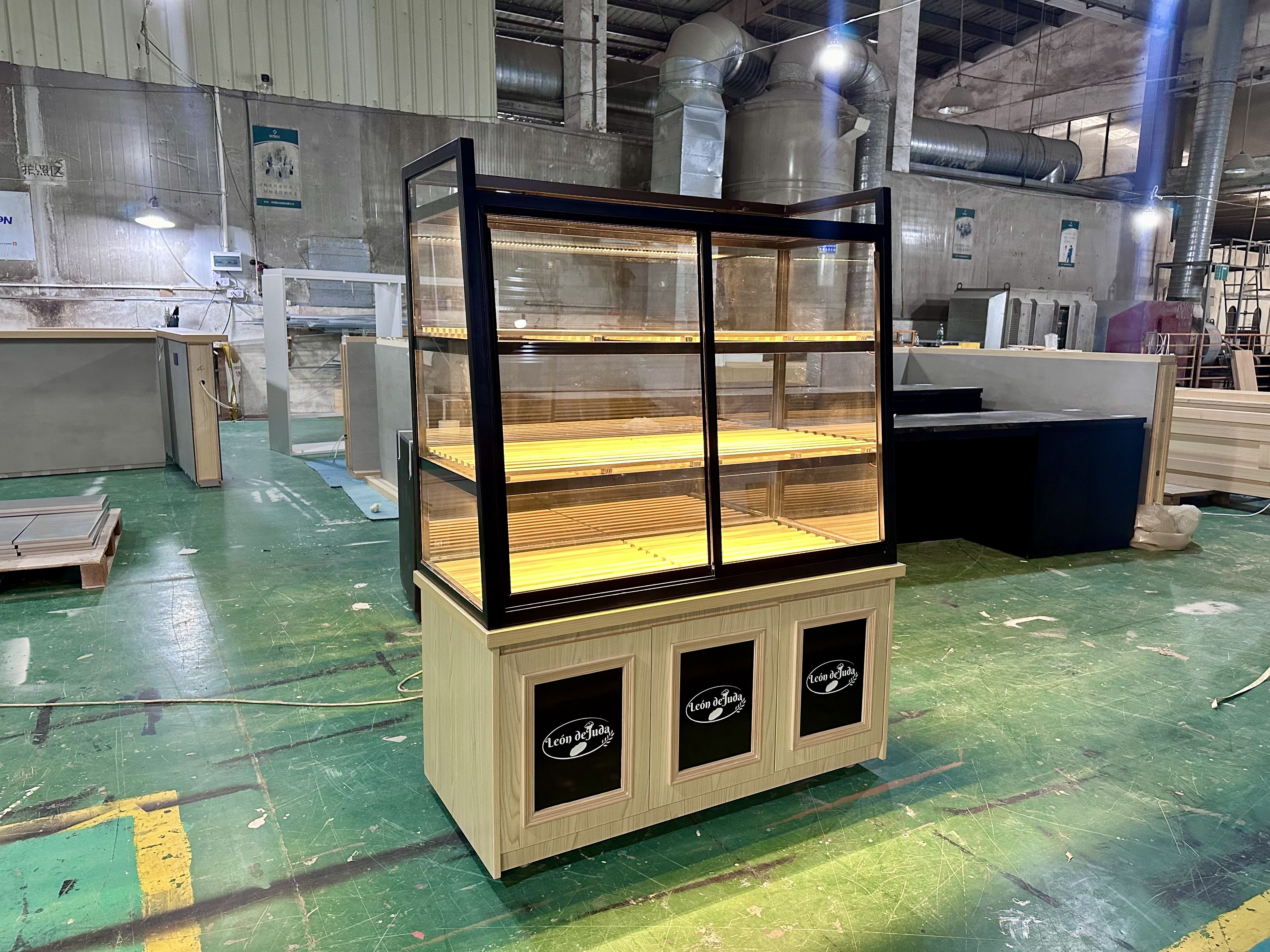 展示柜服务商口碑哪家好？领秀展示柜值得信赖
