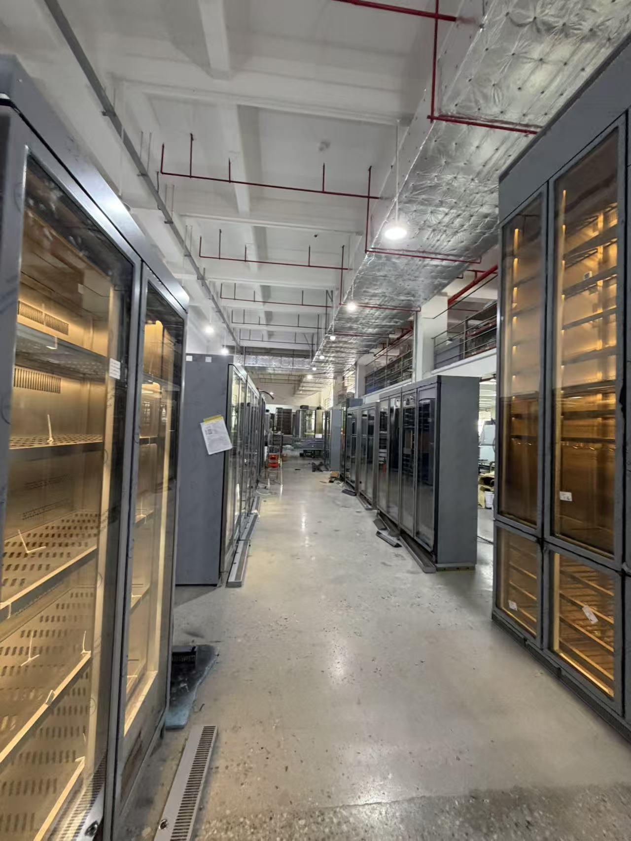 口碑好的不锈钢柜定制工厂用户力荐:用料扎实的源头生产厂家怎么选?(图2)