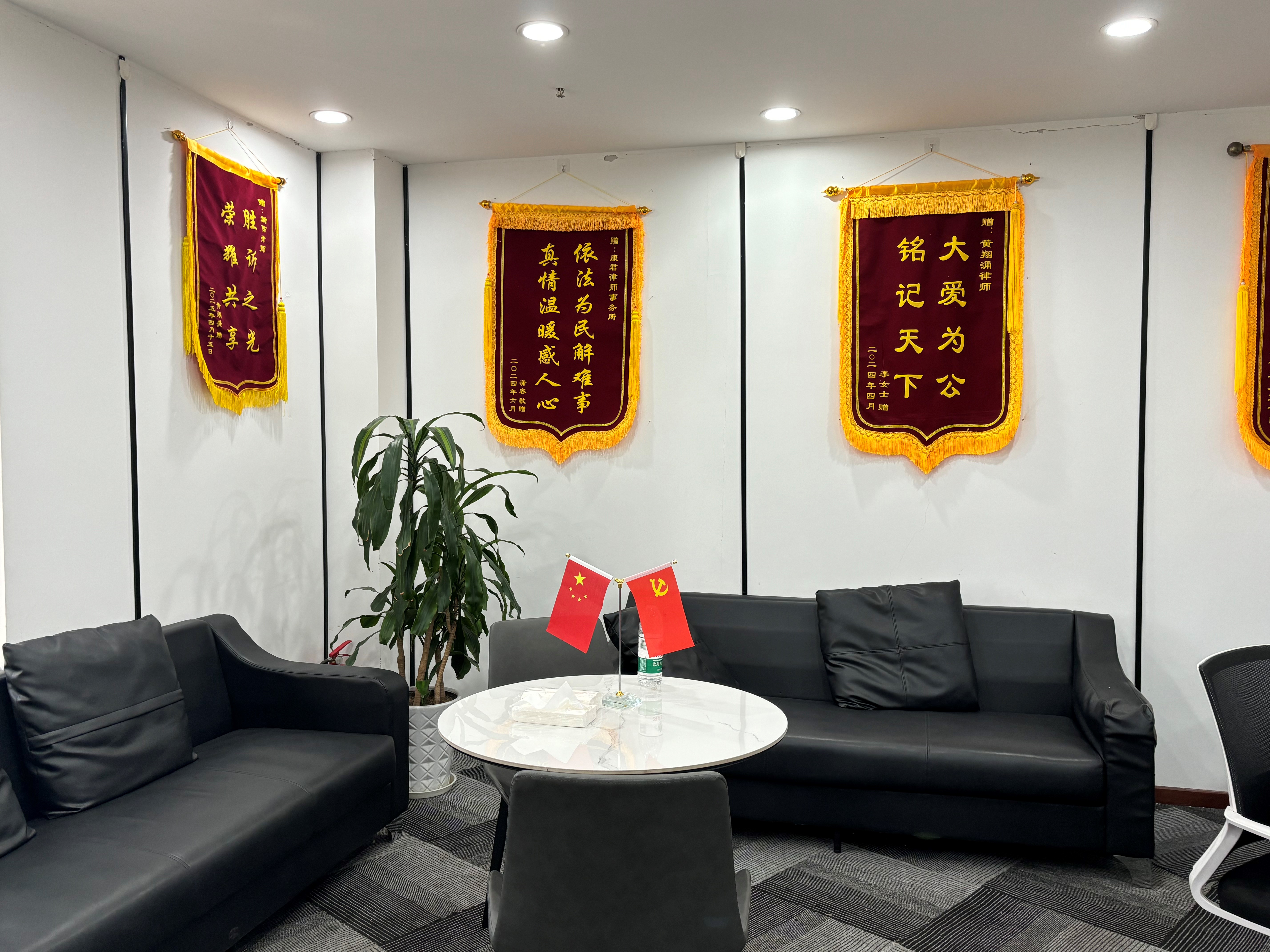 揭秘知名刑事辩护律师，探讨价格合理且实力好的怎么选