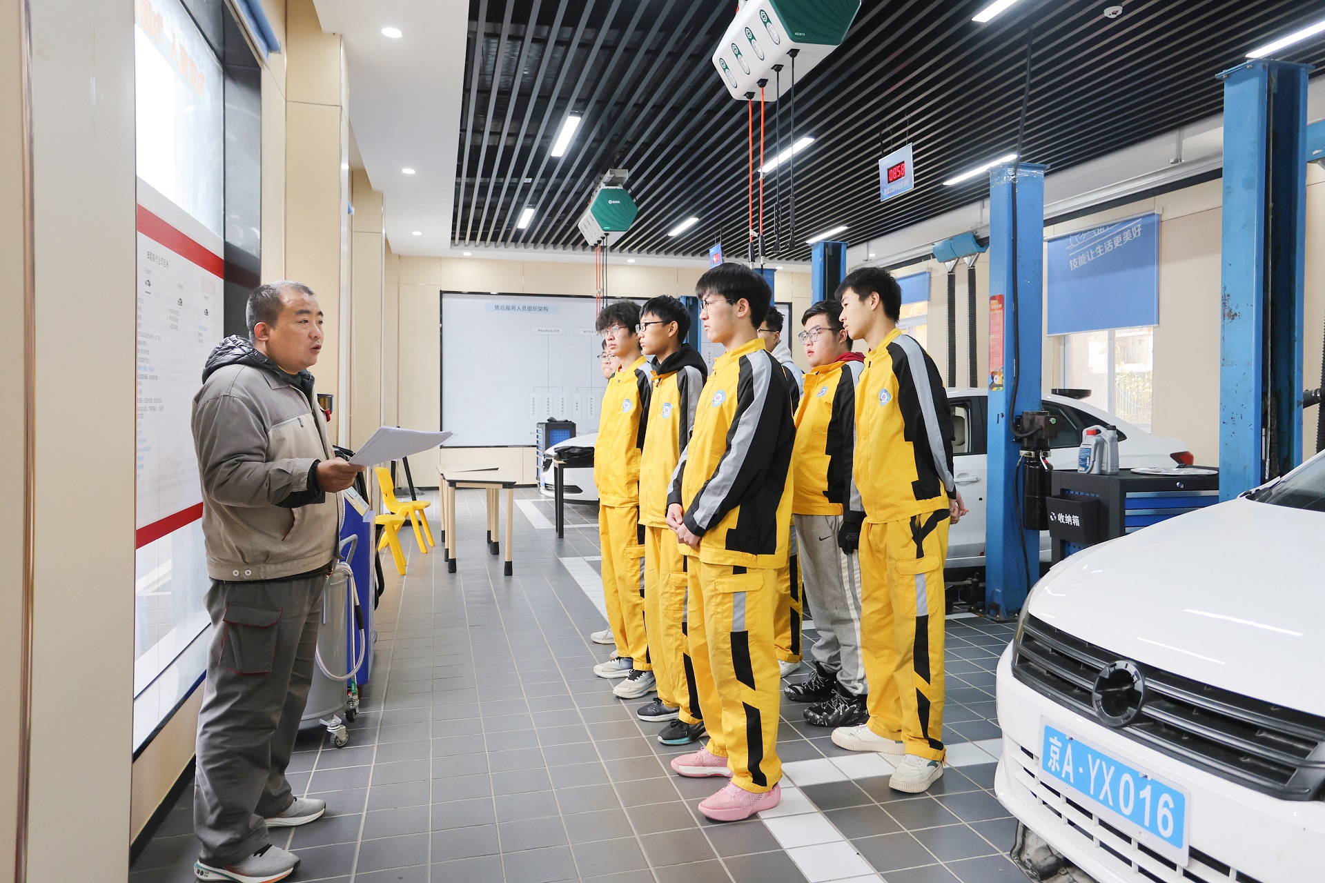 2025年十大靠谱新能源汽修专业学校推荐，新能源汽修学习机构全解析