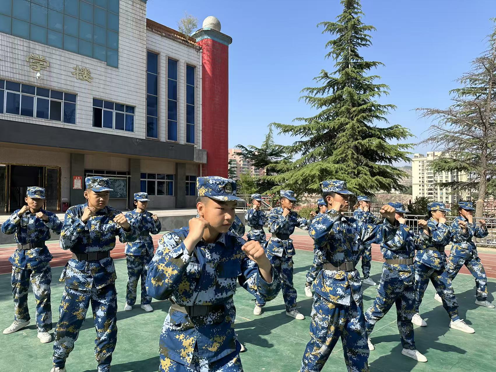 细聊封闭式青少年叛逆教育学校，靠谱的封闭式叛逆孩子学校口碑推荐