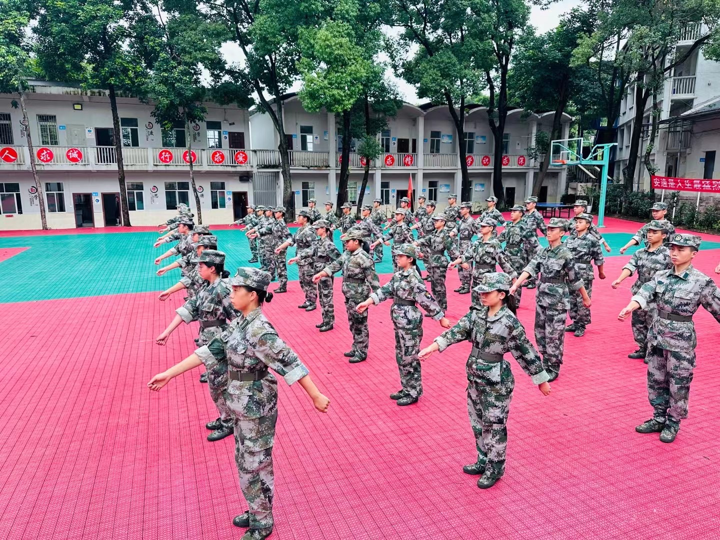 靠谱的叛逆孩子强制管教学校推荐：重庆育途青少年成长教育基地