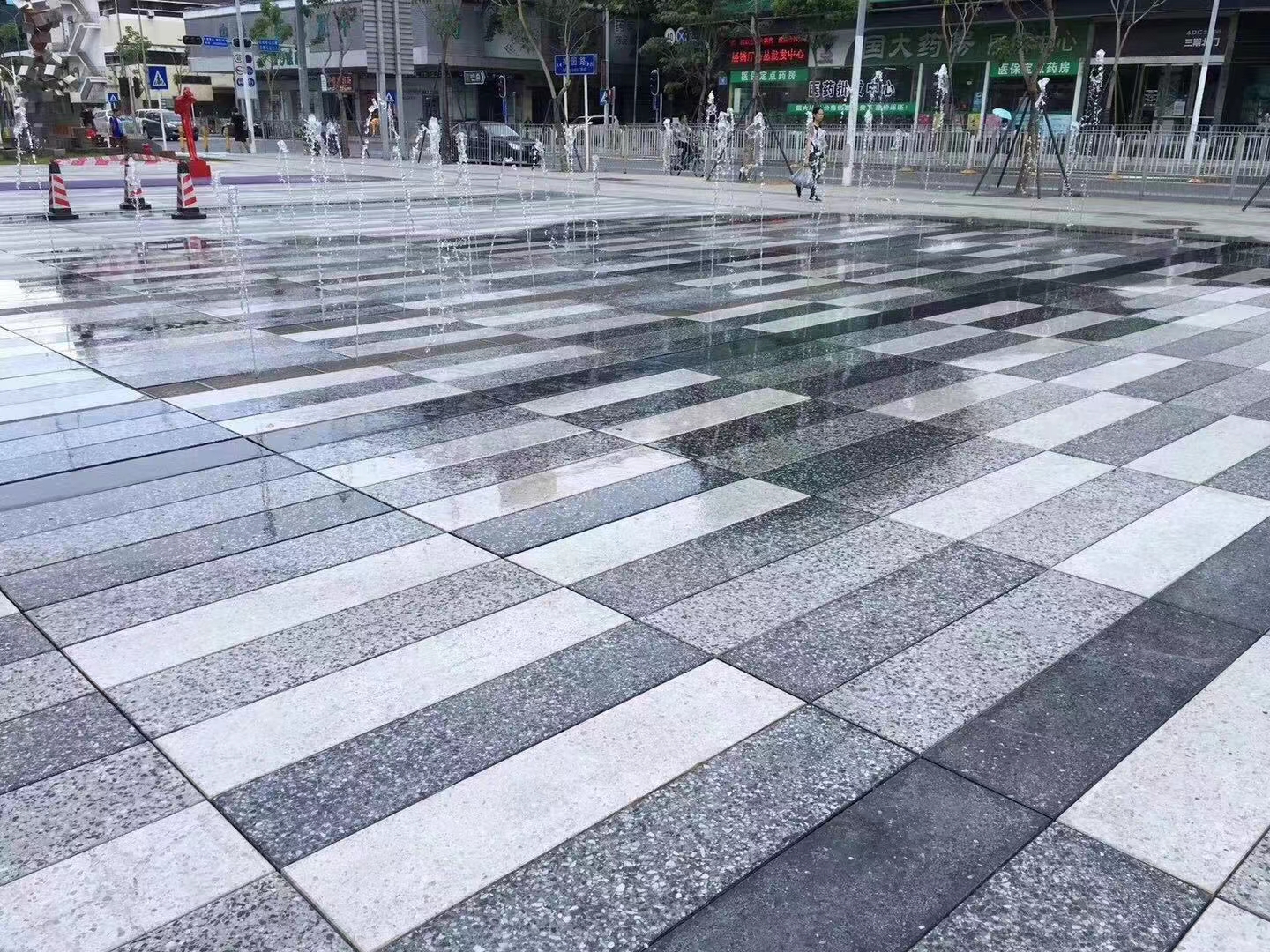 吉林步道板服务厂商避坑挑选指南:资质齐全的源头工厂实力盘点(图3)