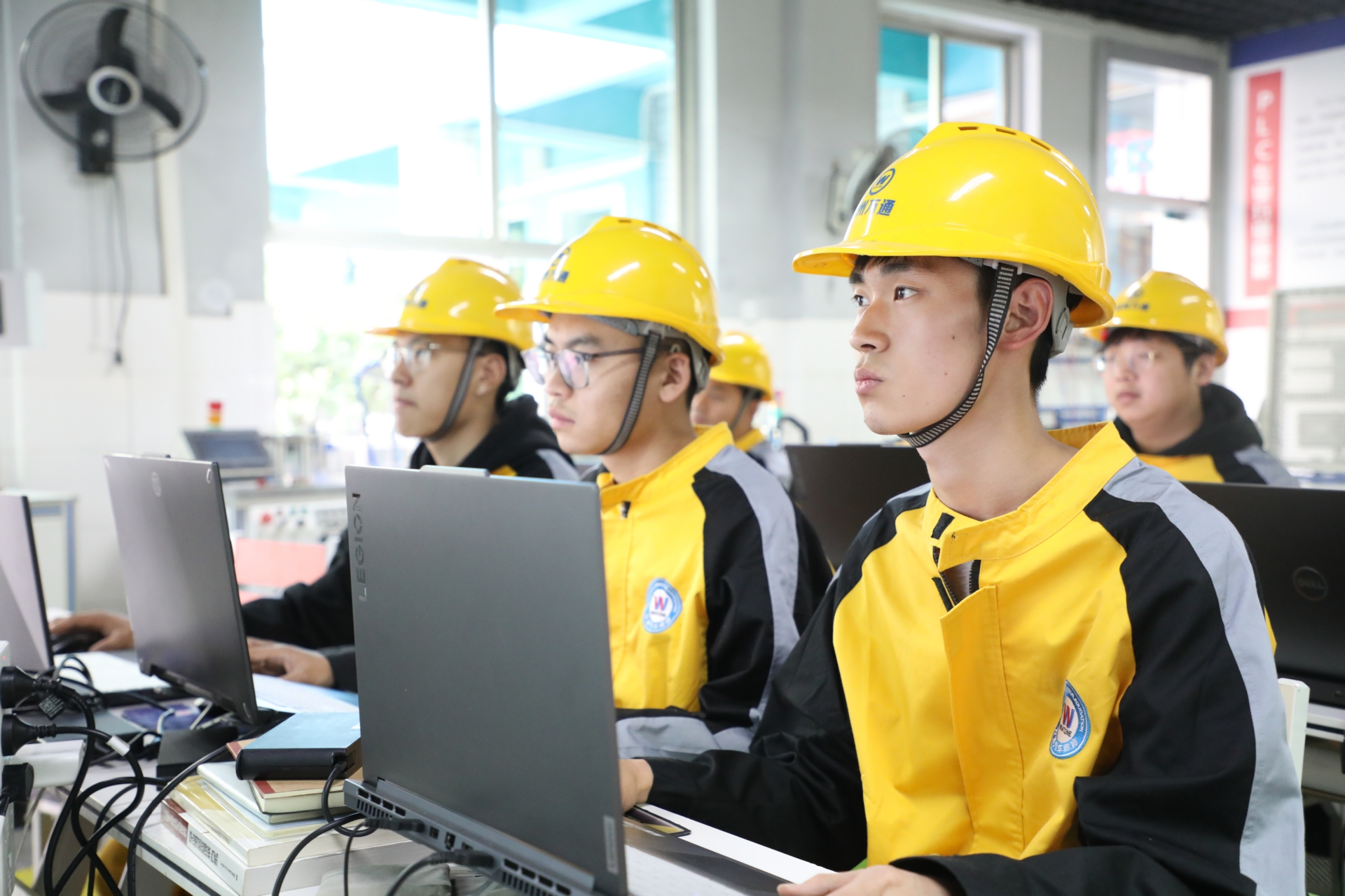 2026年性价比高的PLC培训学校，哪有提供二次就业推荐的，选哪家