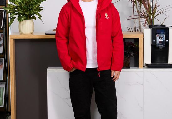品牌化与商务实用型团队冲锋衣工作服定制指南