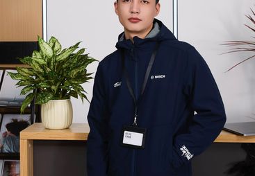 公司工作服定制：靠谱专业厂家的选择指南