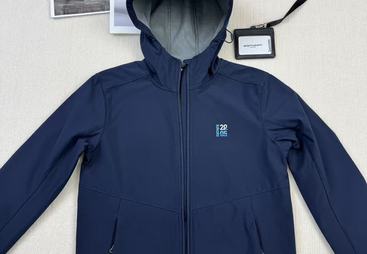 细聊POLO短袖、羽绒服、秋冬季企业工作服定制厂家哪家值得选