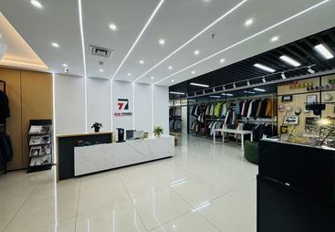 2026年正规的夏季工作服定制机构推荐，七七团体服装定制透明报价服务商