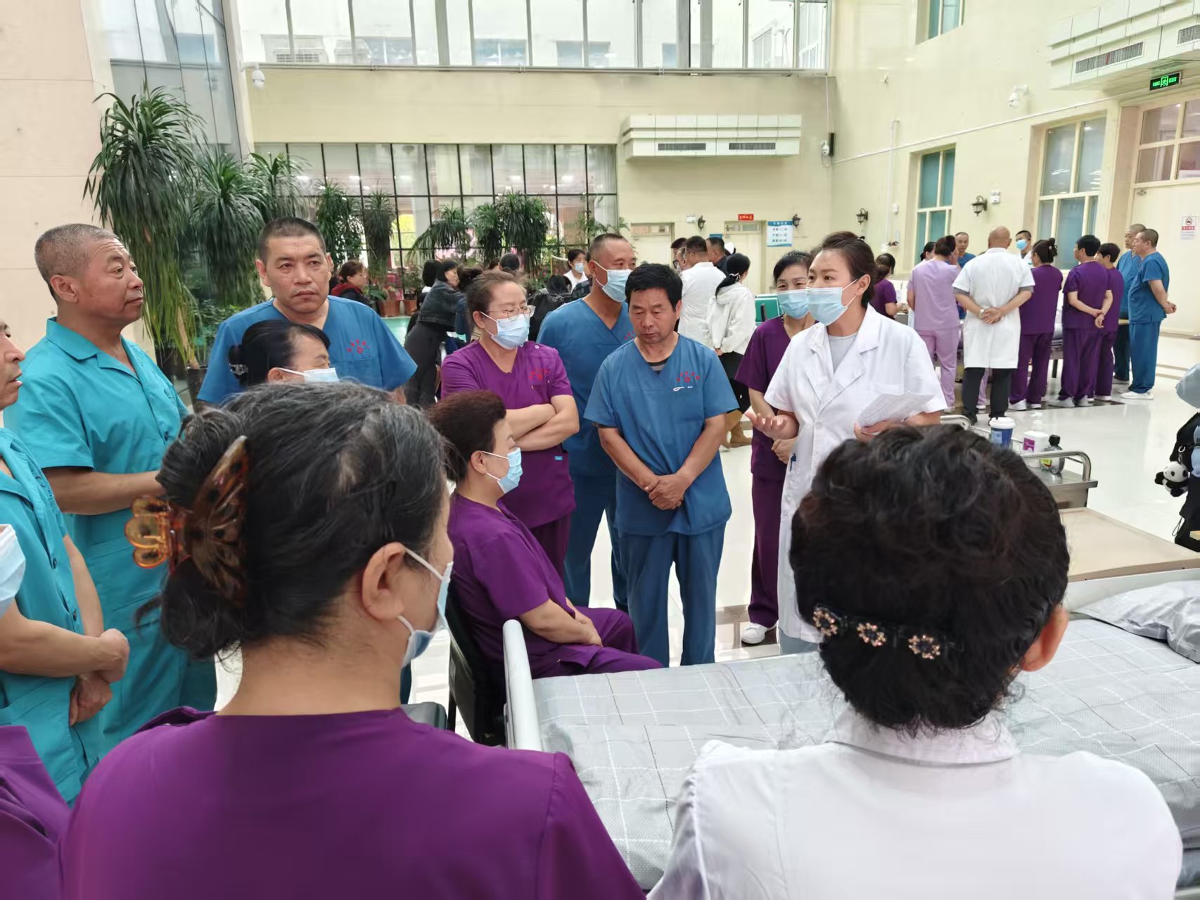 探讨产后恢复师培训学校费用，哪家收费更合理