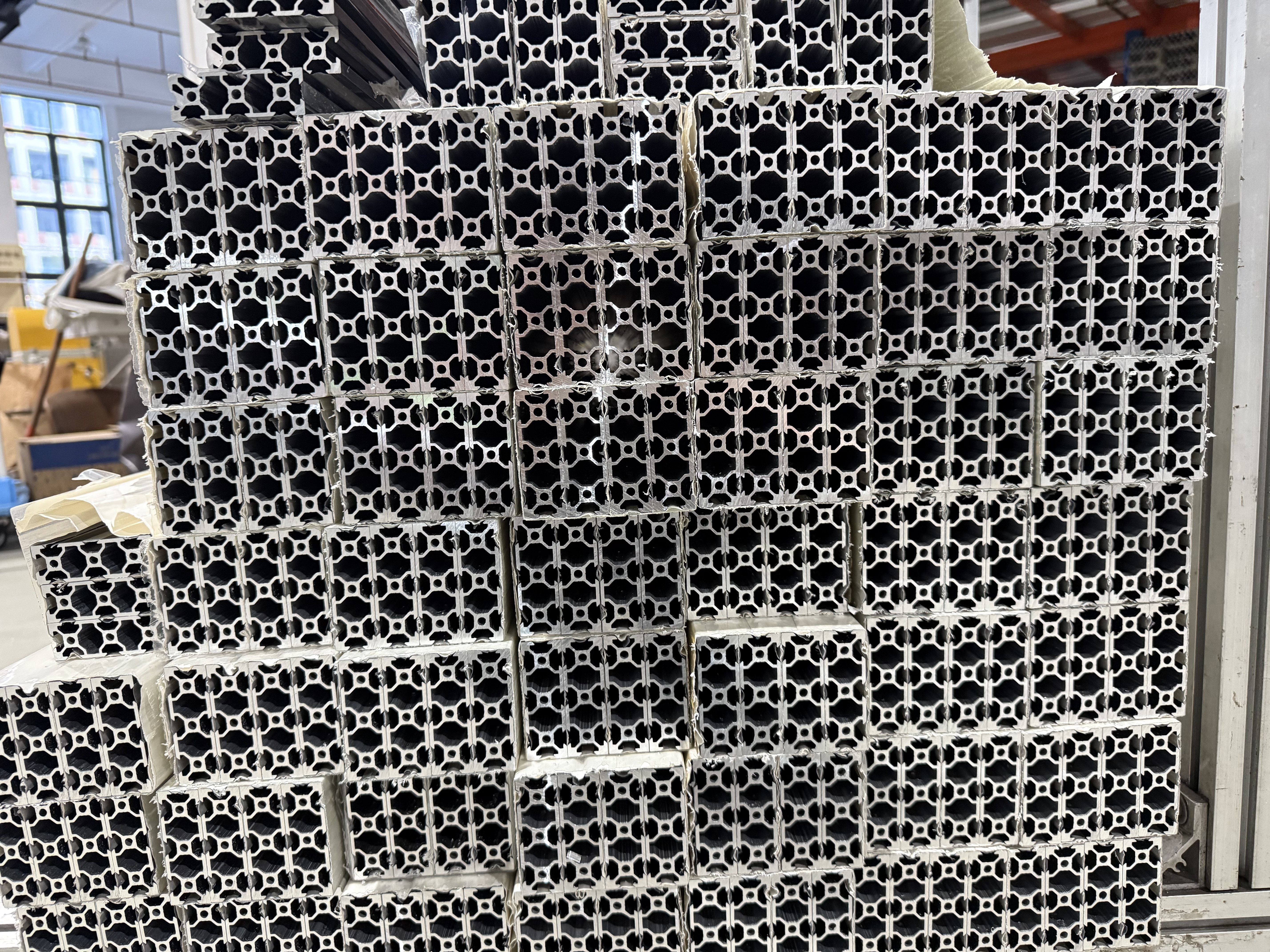 提炼铝型材围栏实力供应商优势，选哪家一目了然