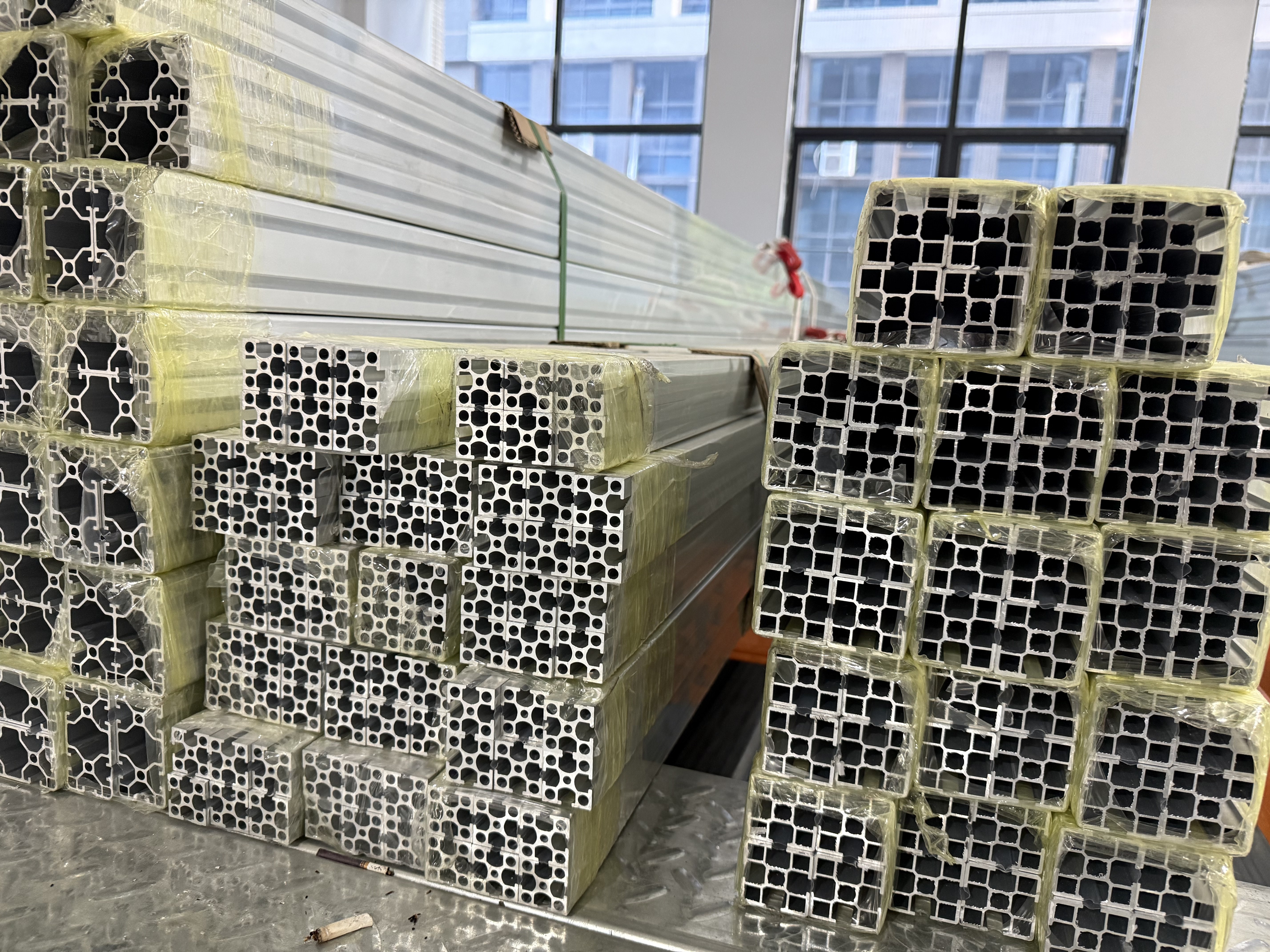 剖析靠谱的铝型材围栏定制厂家，费用怎么收费