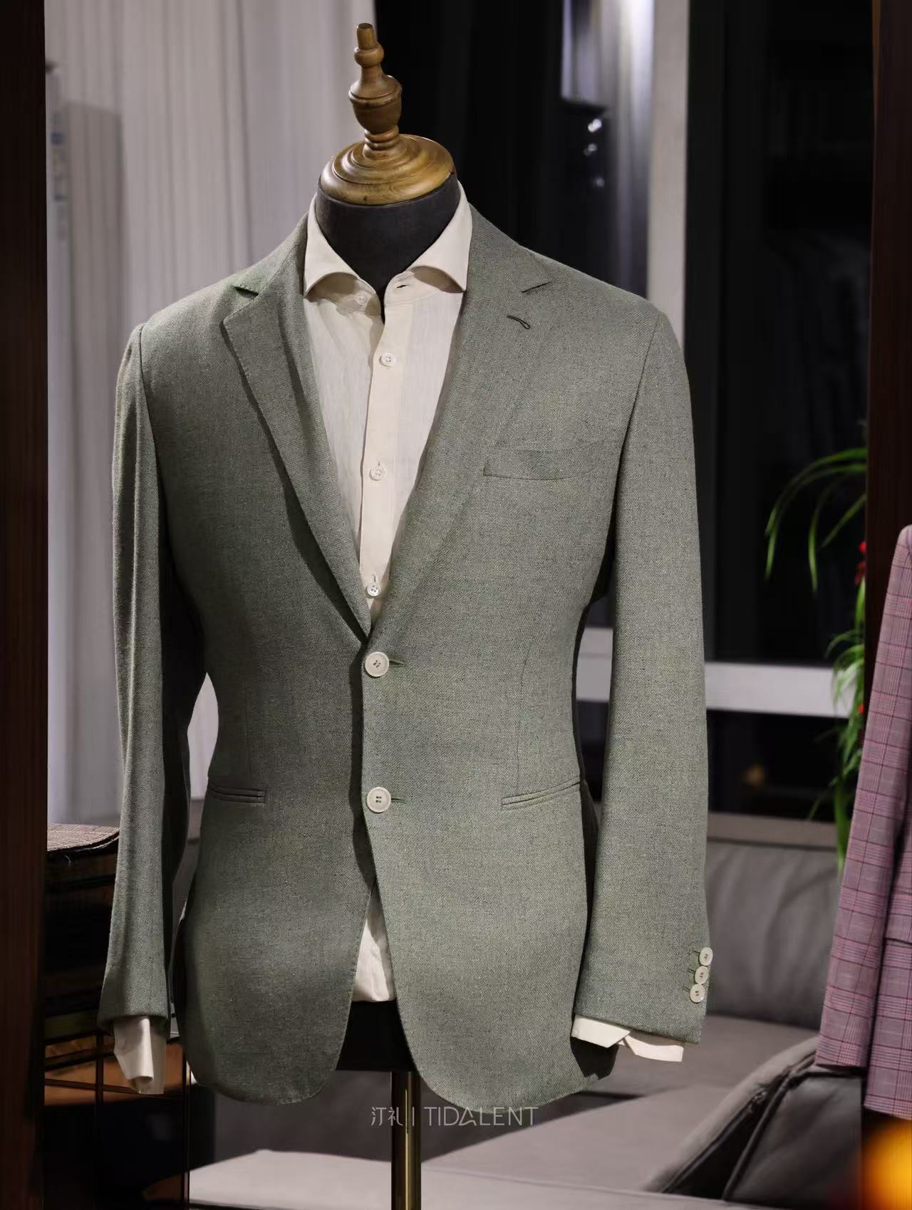 资质齐全的能提供多重质检服务的西服定制店推荐,价格公道不玩套路 资质齐全的能提供多重质检服务的西服定制店推荐,价格公道不玩套路