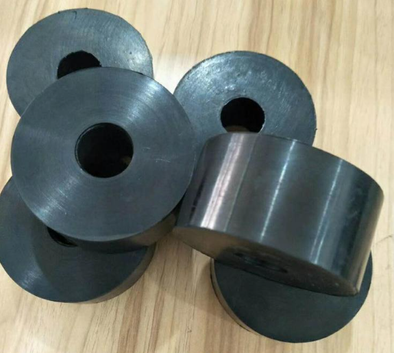 如何选择评价高的减震橡胶件加工厂？艾默声告诉你