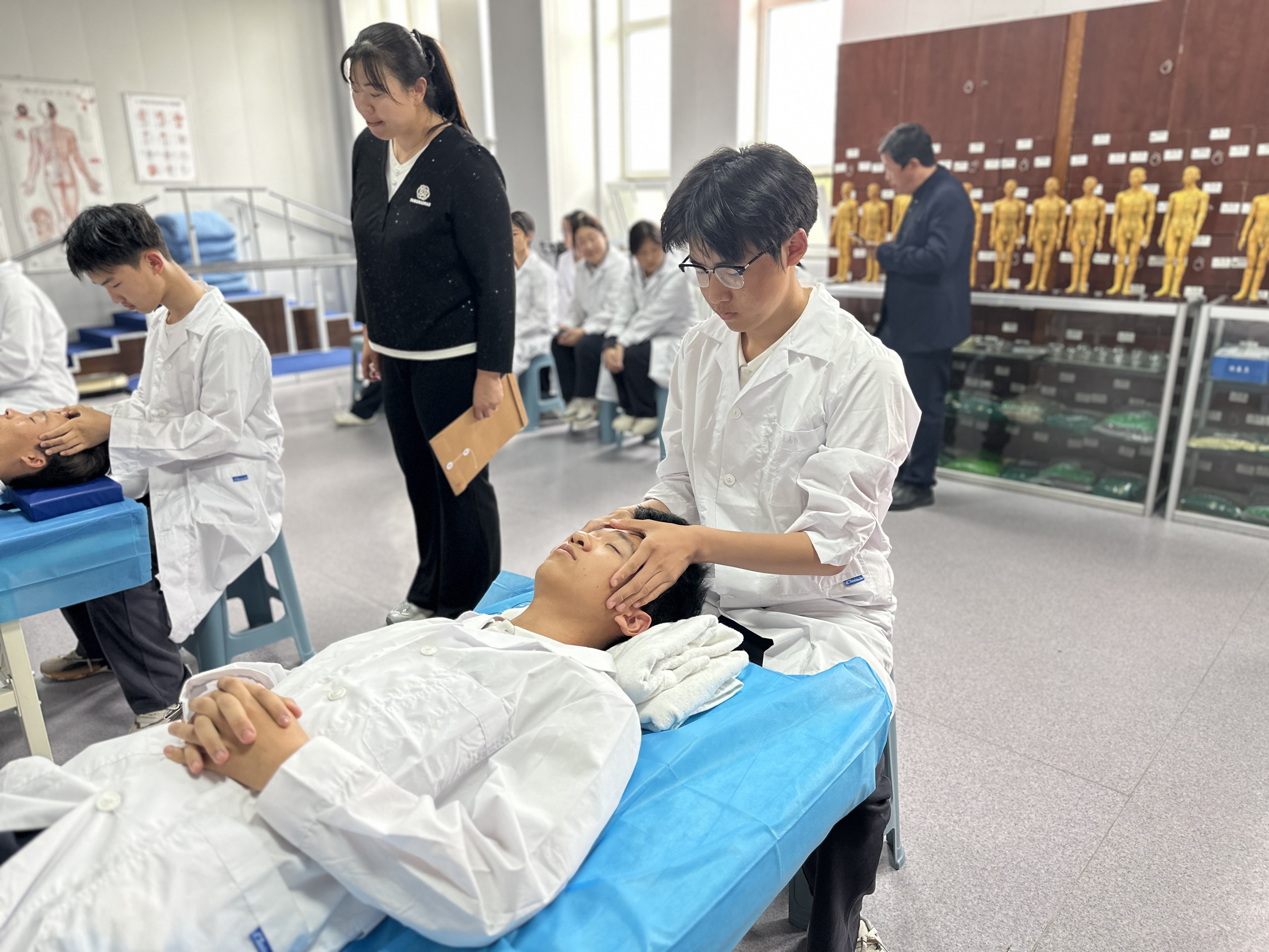 2025年康复保健专业学校与证书培训服务推荐：康复保健专业怎么联系学校权威测评