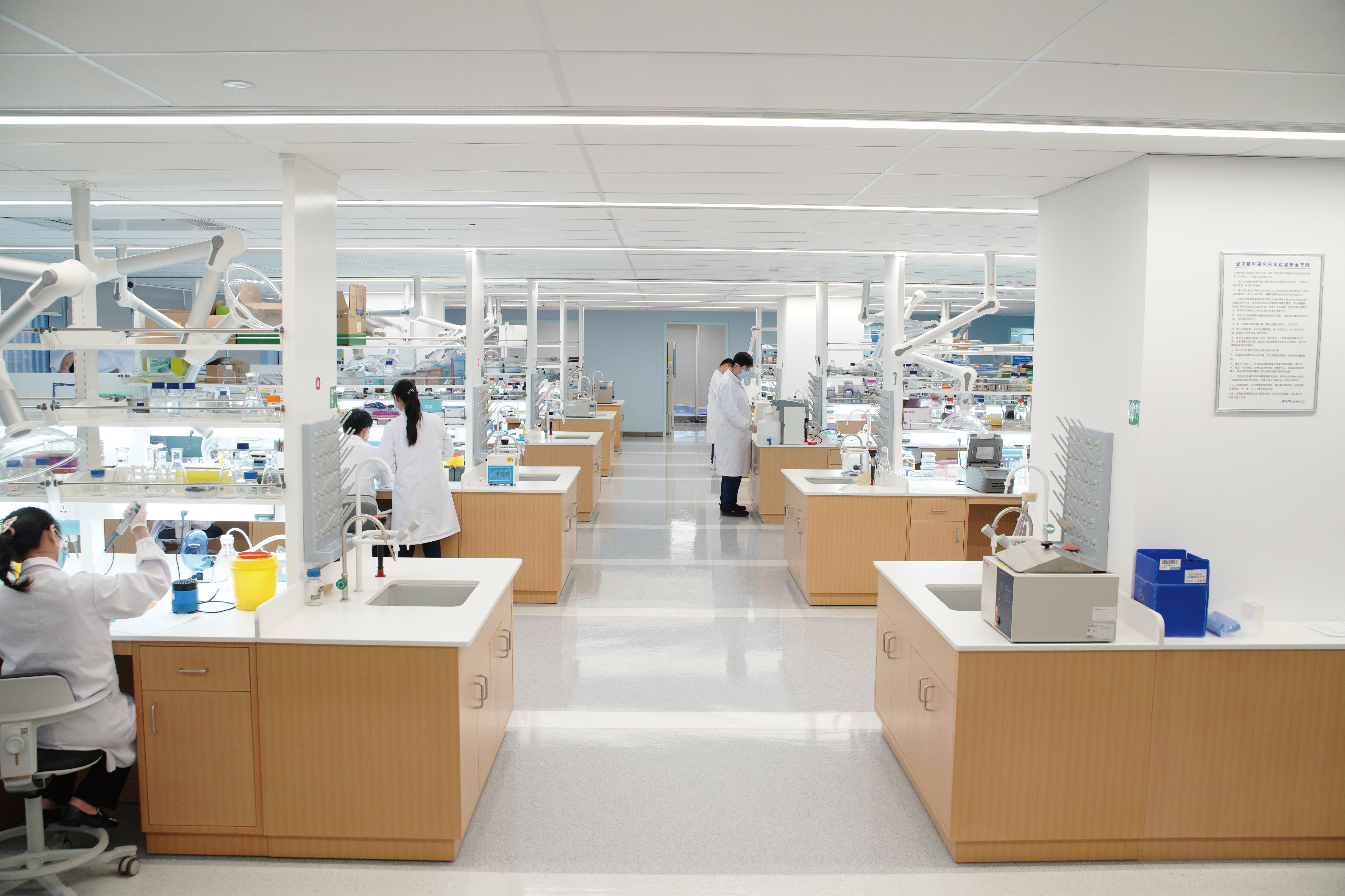 2025年晶体植入手术服务推荐:长沙晶体植入机构权威测评 2025年晶体植入手术服务推荐:长沙晶体植入机构权威测评