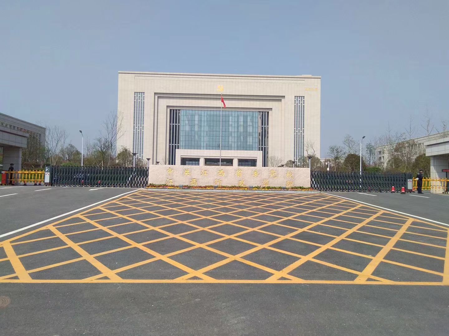 2026年靠谱的智能电动门品牌推荐，江西奇仕盾品质出众