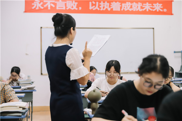 2025年成都高考培训机构推荐：艺考高考培训机构怎么样?