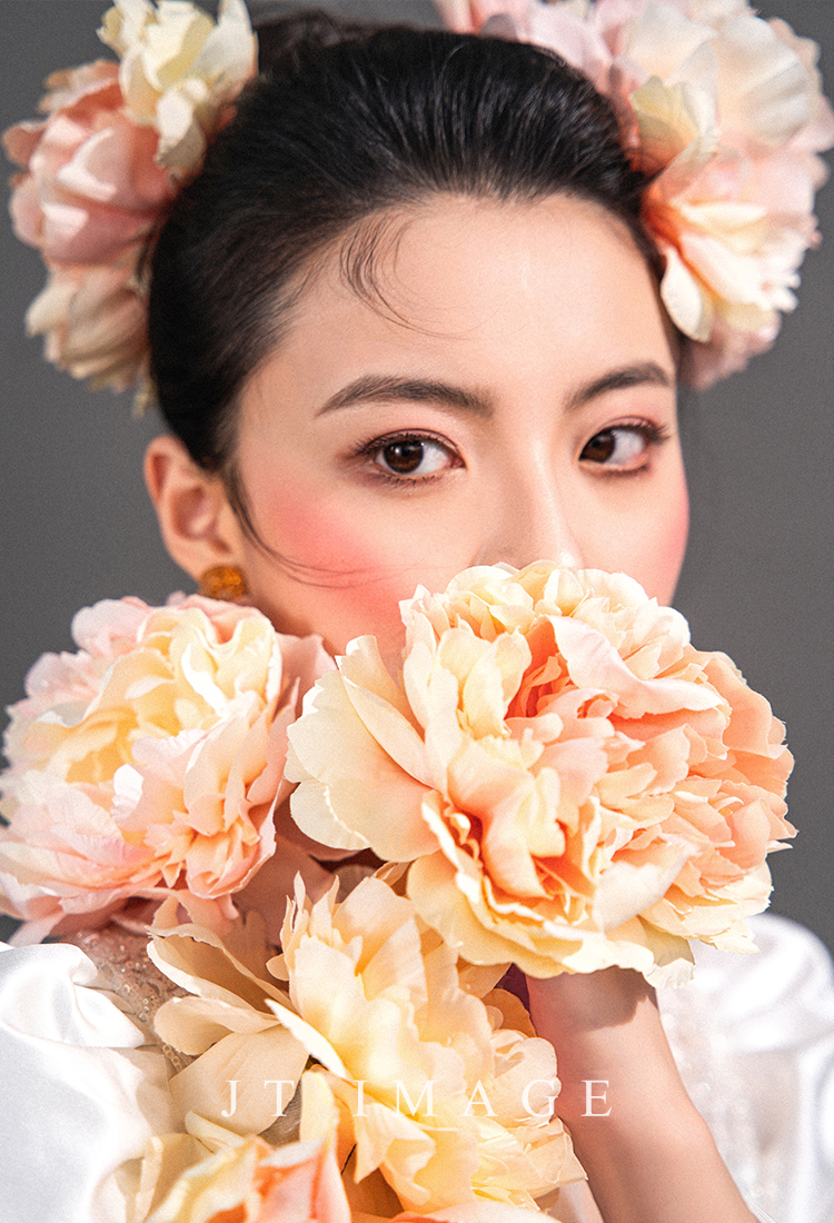 讲讲有实力的美妆培训机构，价格怎么收费