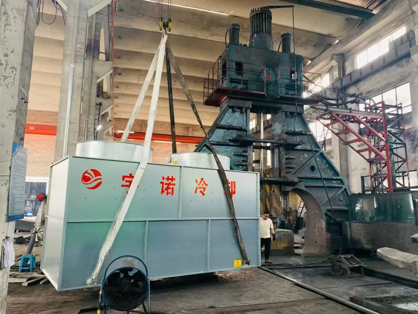 在众多工业生产和制冷系统中，闭式冷却塔发挥着至关重要的作用。它能够有效地将热量散发出去，保障设备的稳