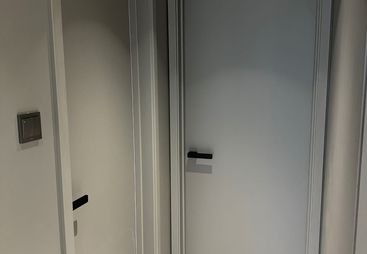 酒店门定制厂家口碑好的怎么选？靠谱源头工厂甄选指南