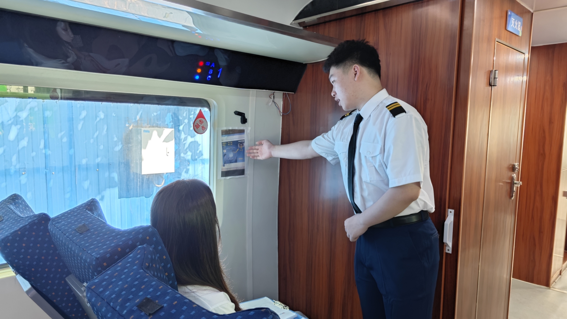 2025年武汉高铁乘务专业学校排行榜，学高铁乘务专业学校口碑推荐