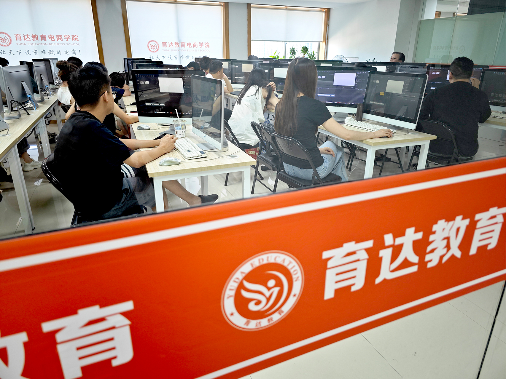 2025年靠谱教数据化运营的直播带货培训机构排行榜