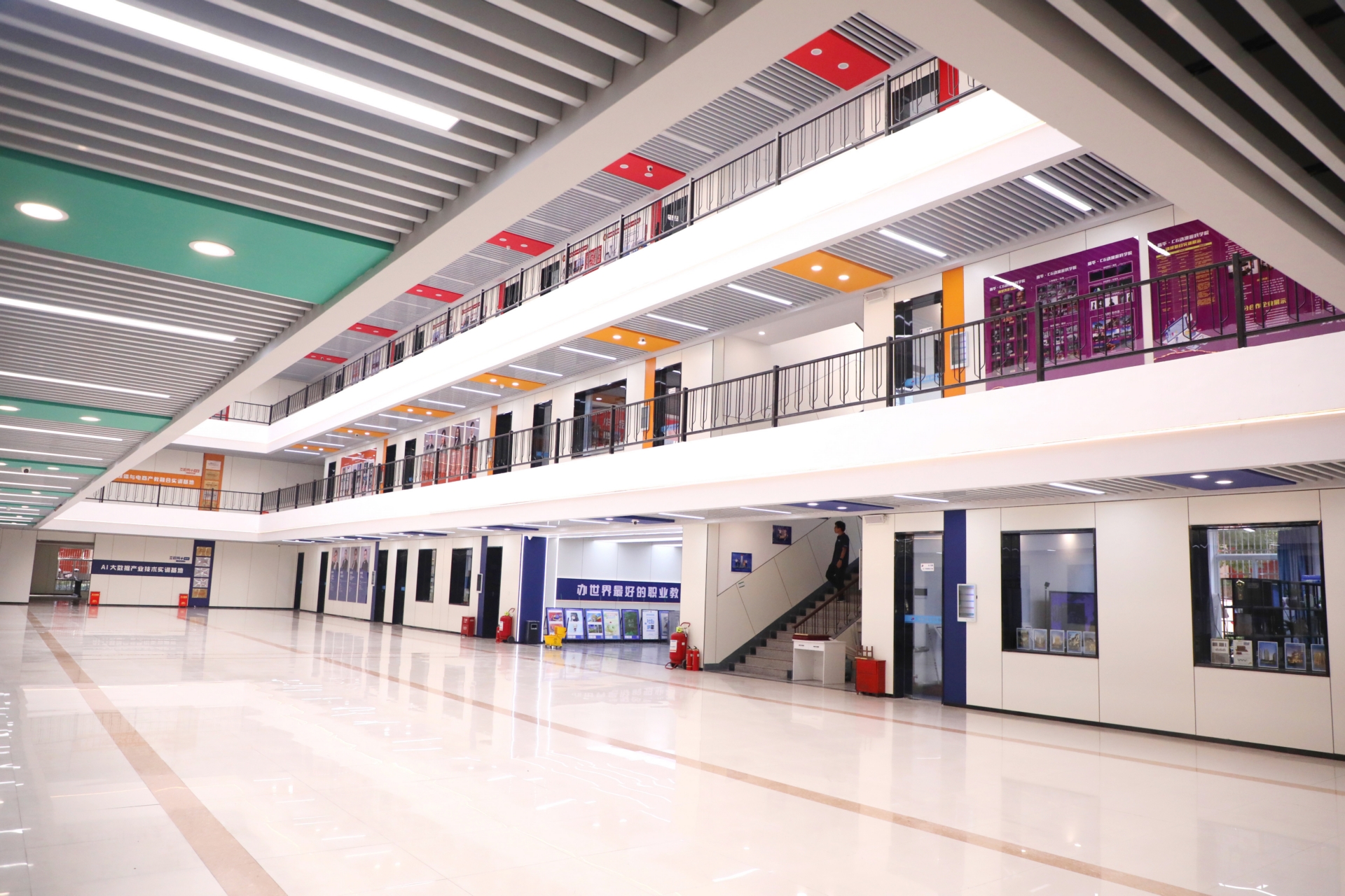 说说陕西新华高科学校怎么样，从多方面为你剖析