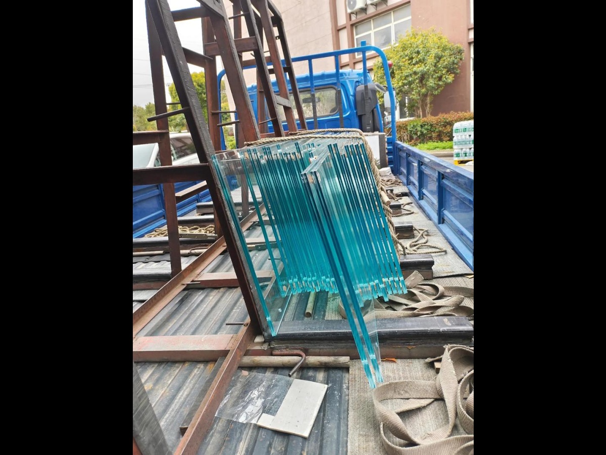 上海性价比高的防火隔热玻璃品牌企业排名，华航值得推荐吗？