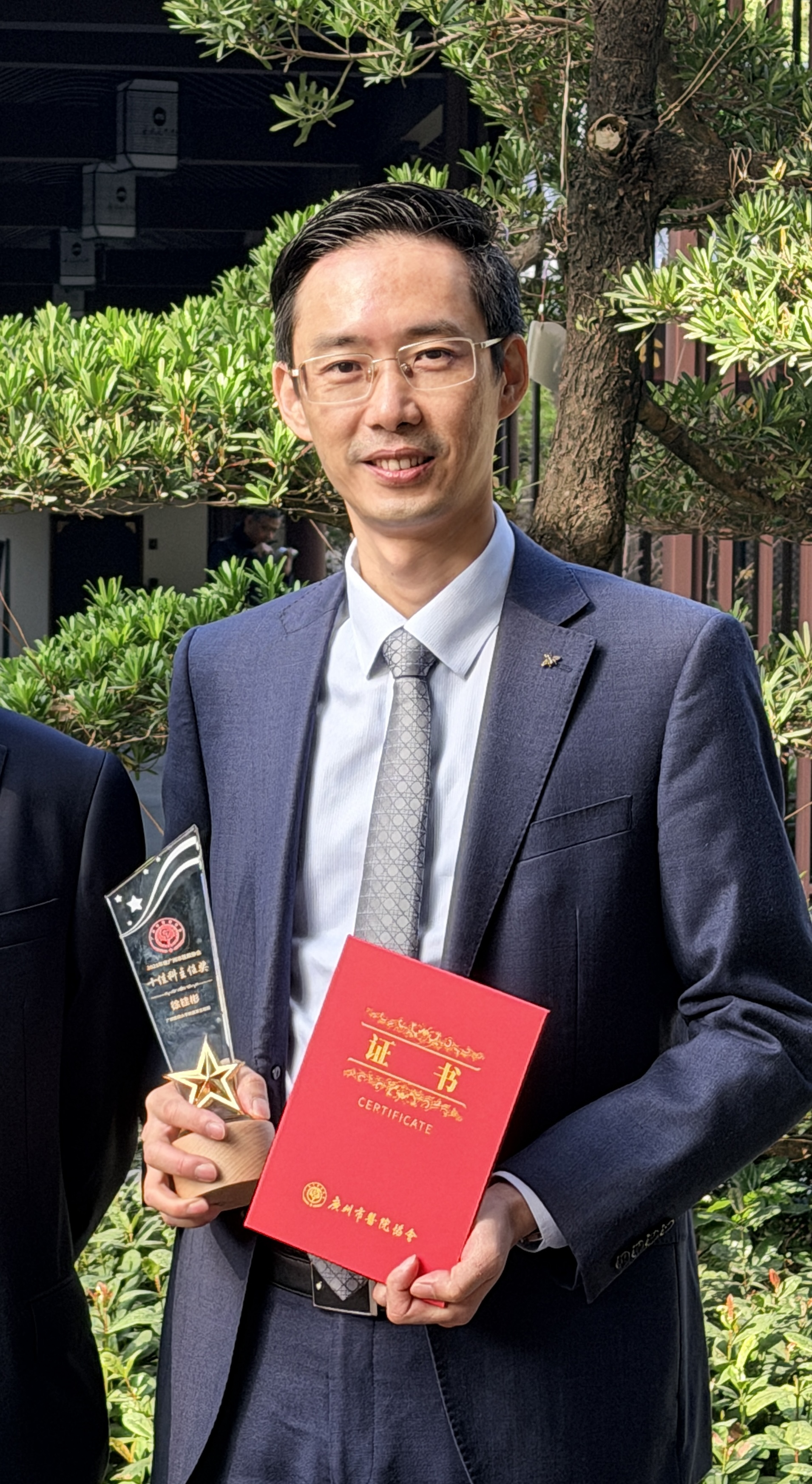 广州治疗肾结石哪个医院医生比较靠谱，徐桂彬医生吗