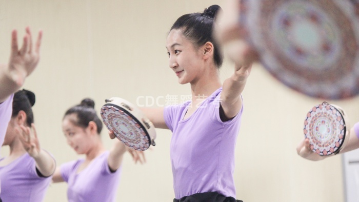 探寻CDC舞蹈艺考机构，学生评价及对有基础学生提升情况