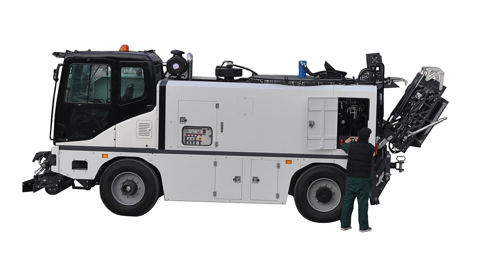 深聊沥青路面热再生修补车厂家，哪家售后好，性价比如何