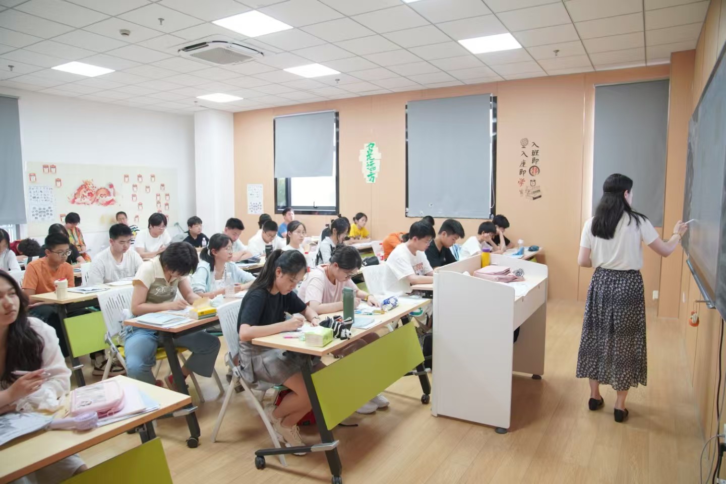 浙江省家长圈里林国荣国际高中口碑如何