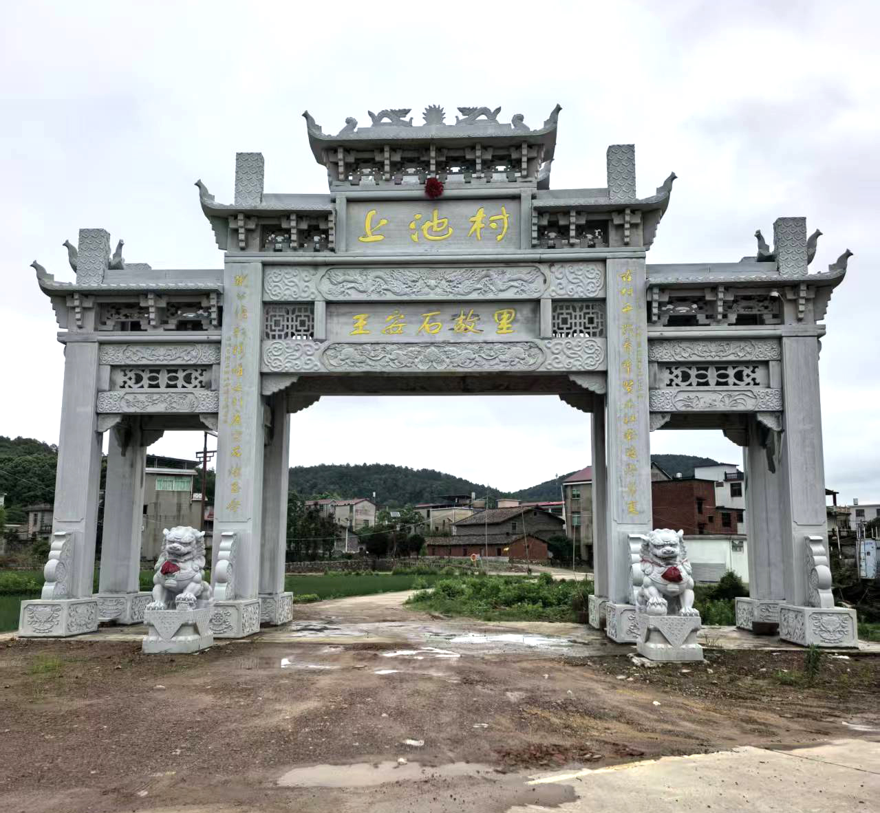探讨石牌坊建造生产厂哪家更出众，售后有保障的厂怎么选