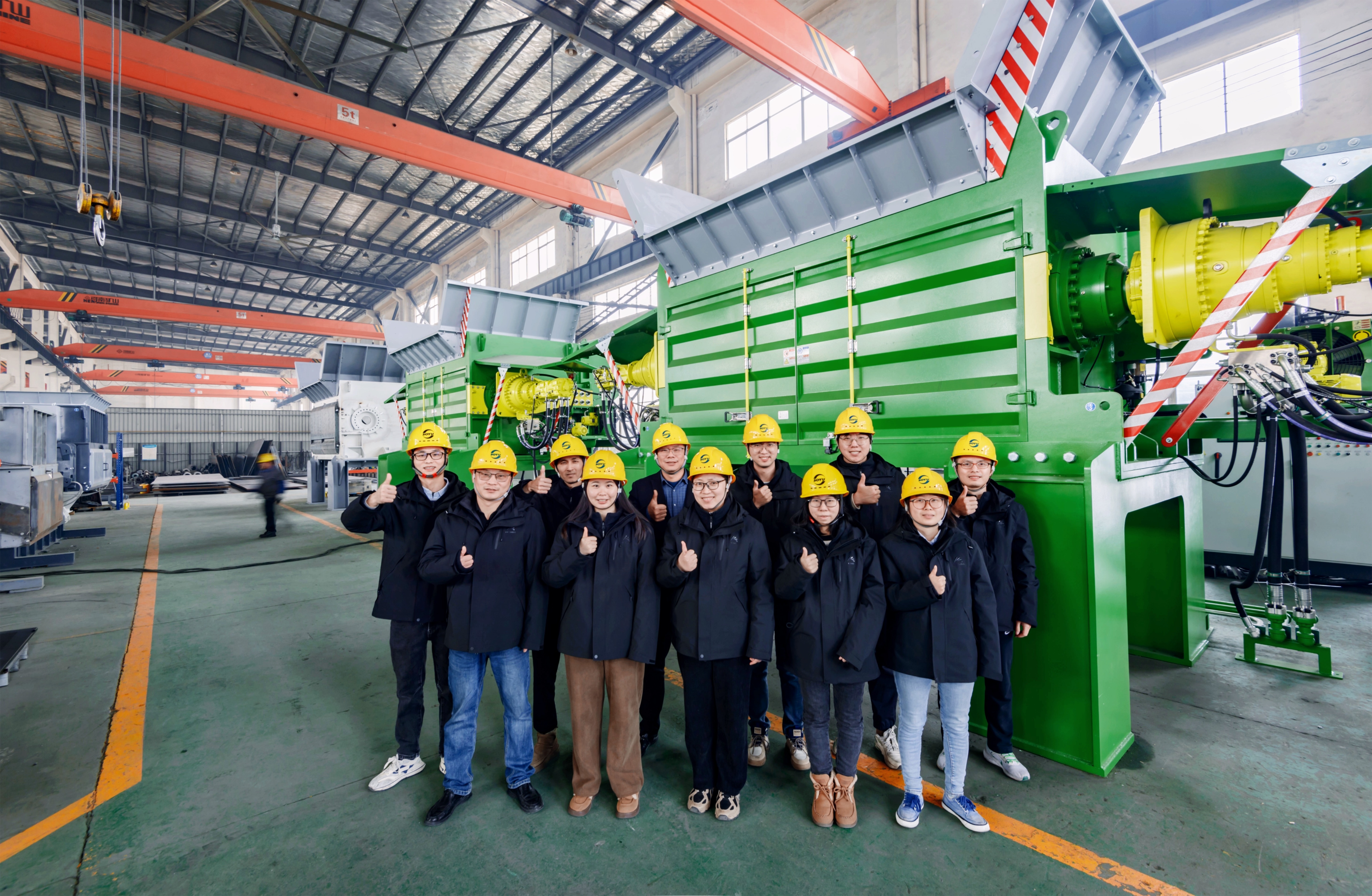 Are the Single shaft shredder customization services in Europe high - cost and high - quality?