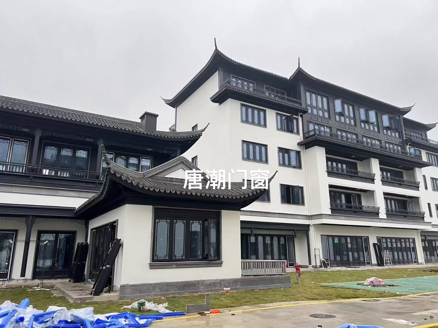 2026年唐潮門窗推薦，說(shuō)說(shuō)唐潮門窗適合哪些裝修風(fēng)格