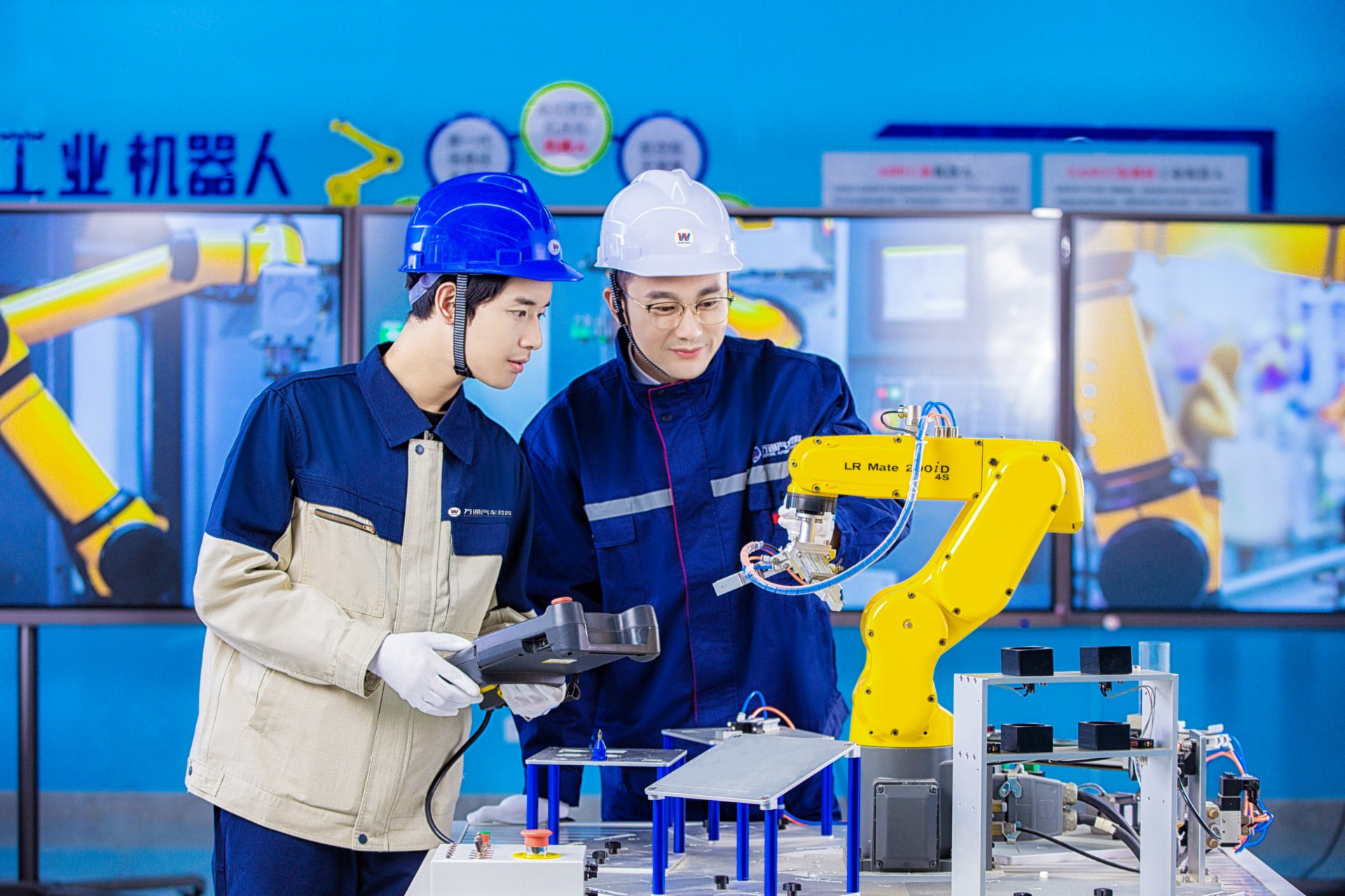 探讨上海性价比高的电工学习机构，资质齐全的电工培训中心多少钱