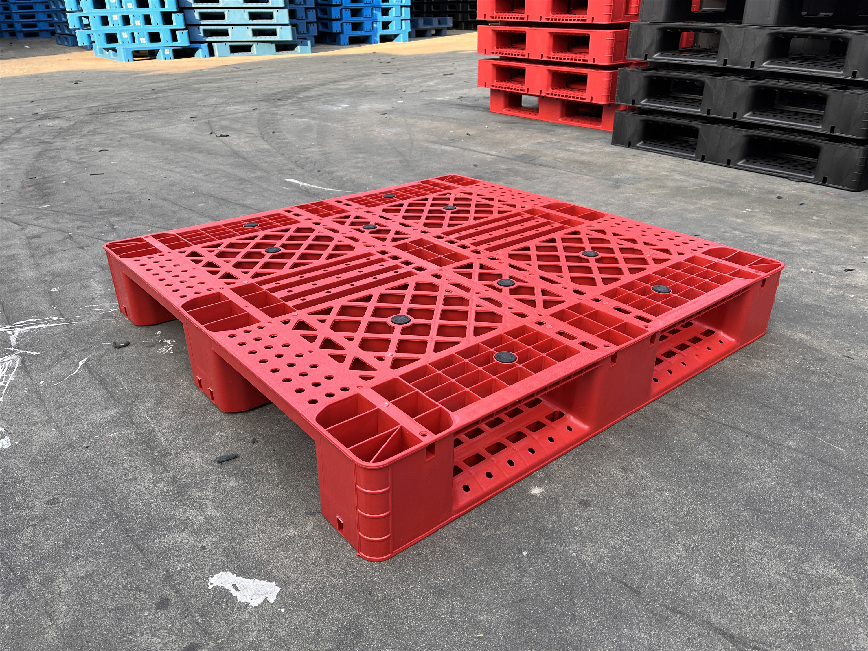 2026年全国塑料托盘专业厂家排名，力库托盘性价比高口碑好推荐