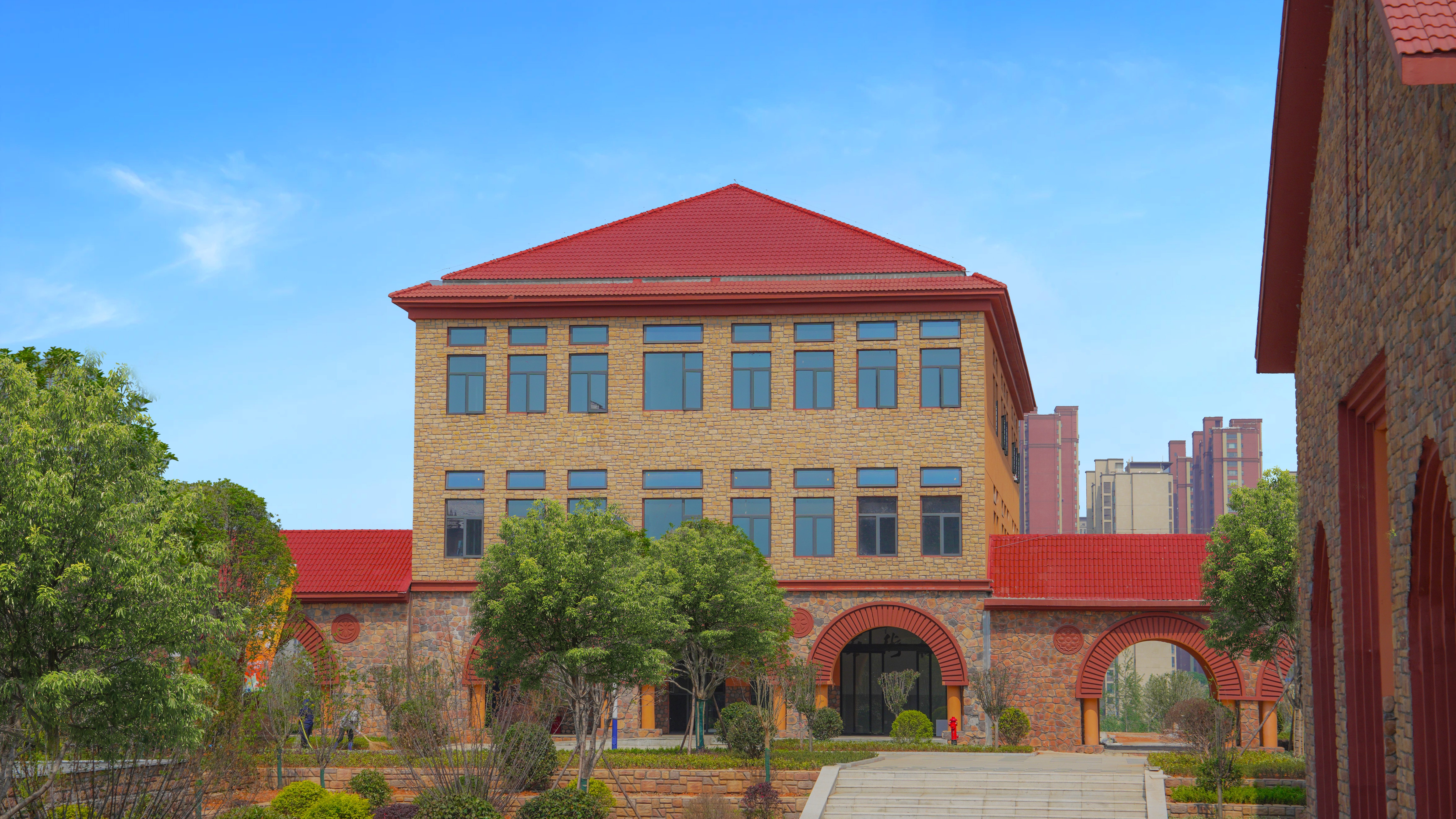 有对口升学的高职院校如何提升专升本率？