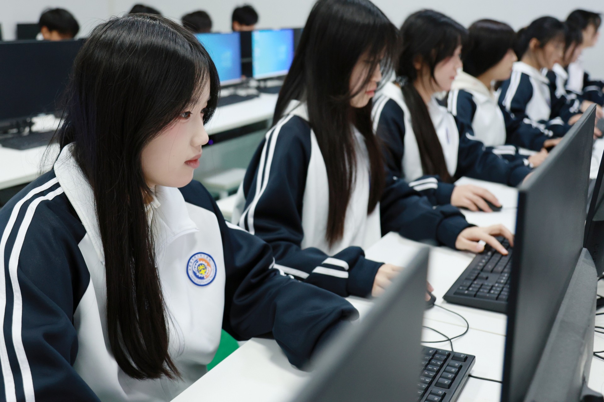 2026年合肥南亚理工学校新能源能学维修吗，答案在这里