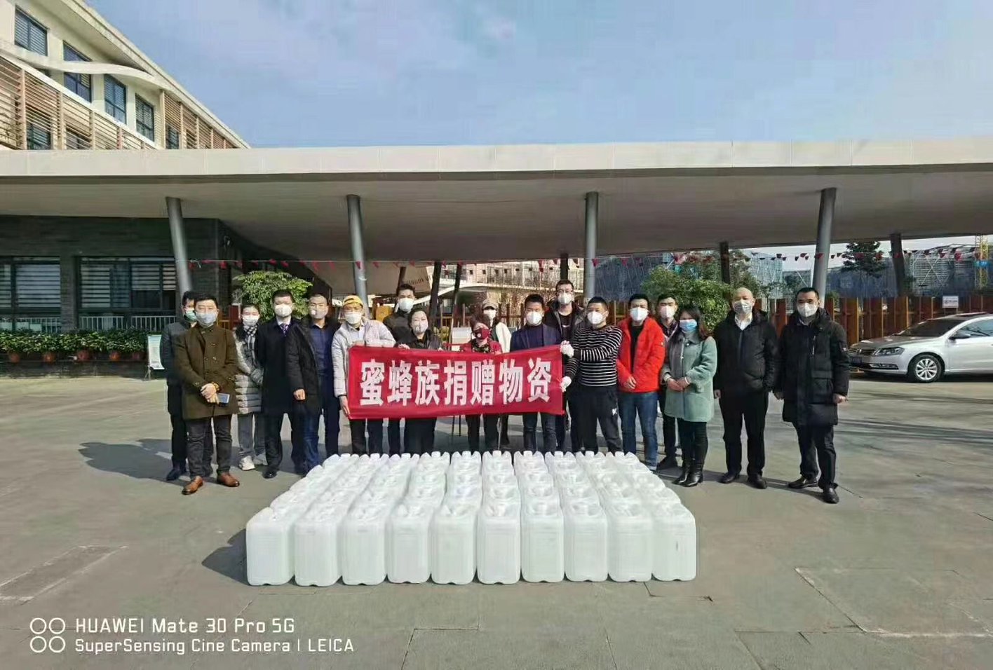2026年时代蜂族车位代理销售的车位交通便利吗，配套设施和增值服务如何