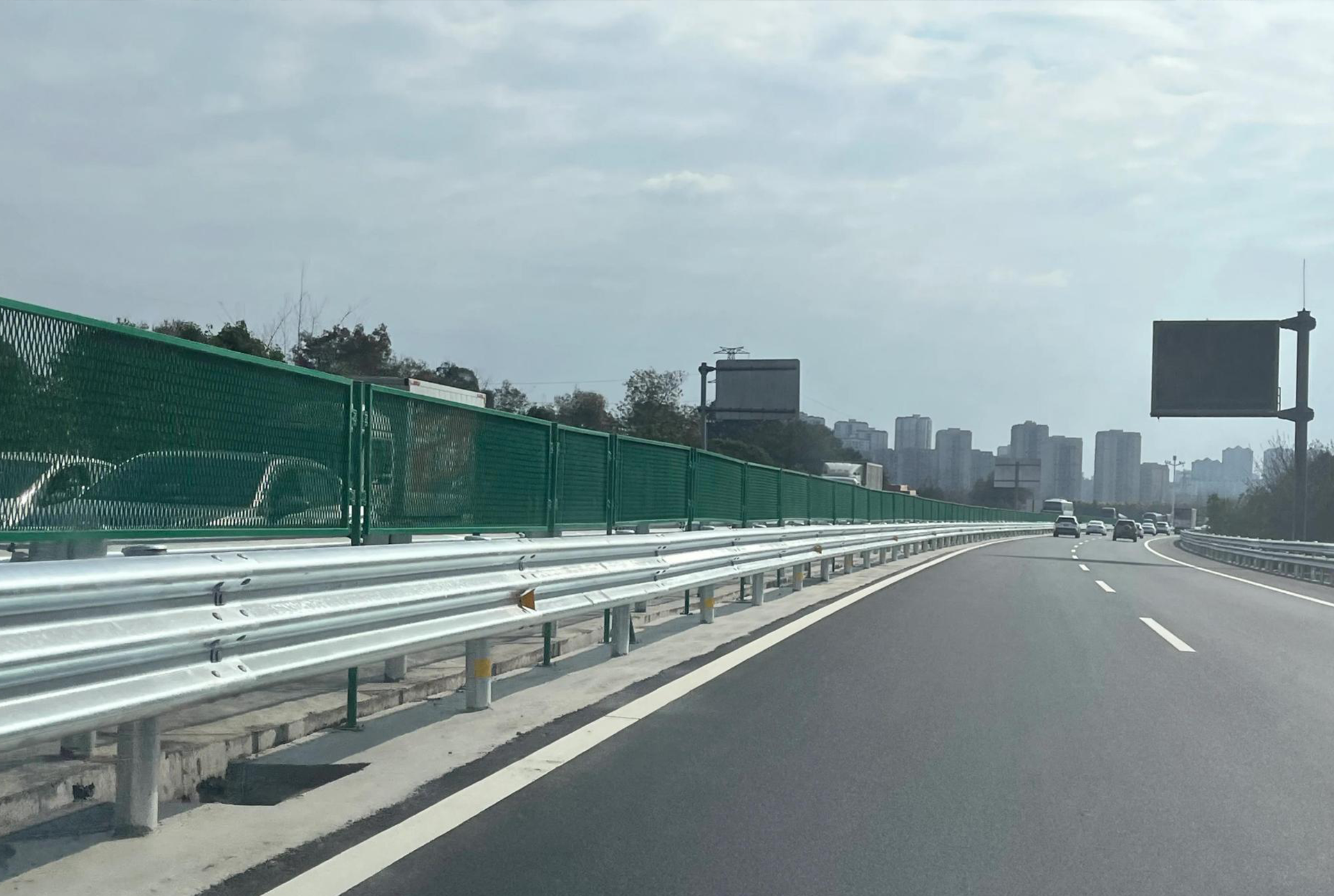 三波护栏板性价比高的厂家有哪些，德阳地区推荐