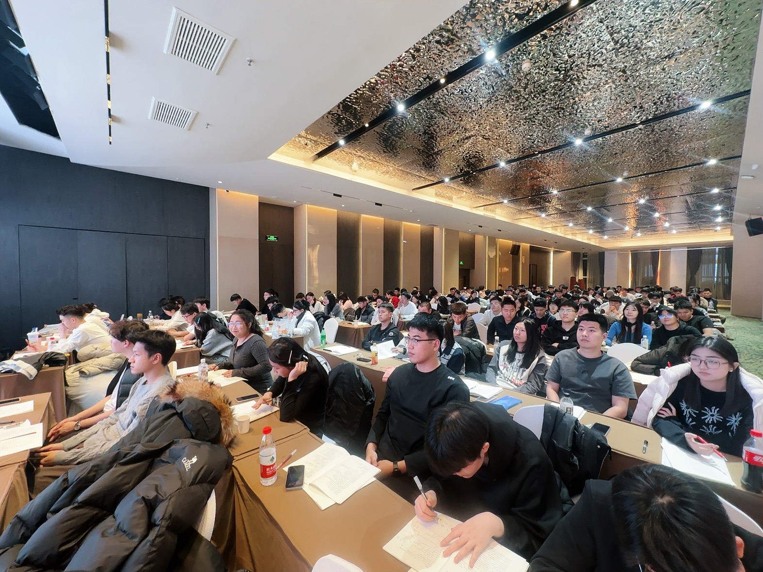 分析2026年哈尔滨公务员考试辅导，友恒公考靠谱吗？