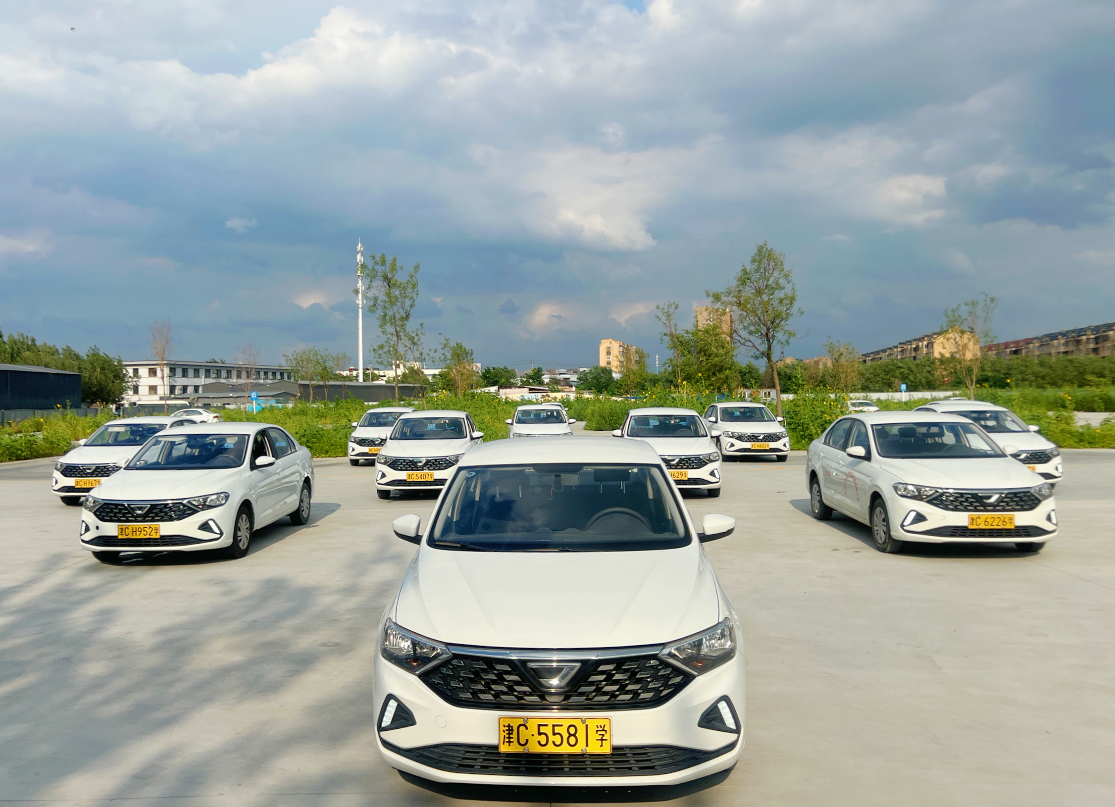天津短周期拿证驾校推荐，翰林驾校价格公道