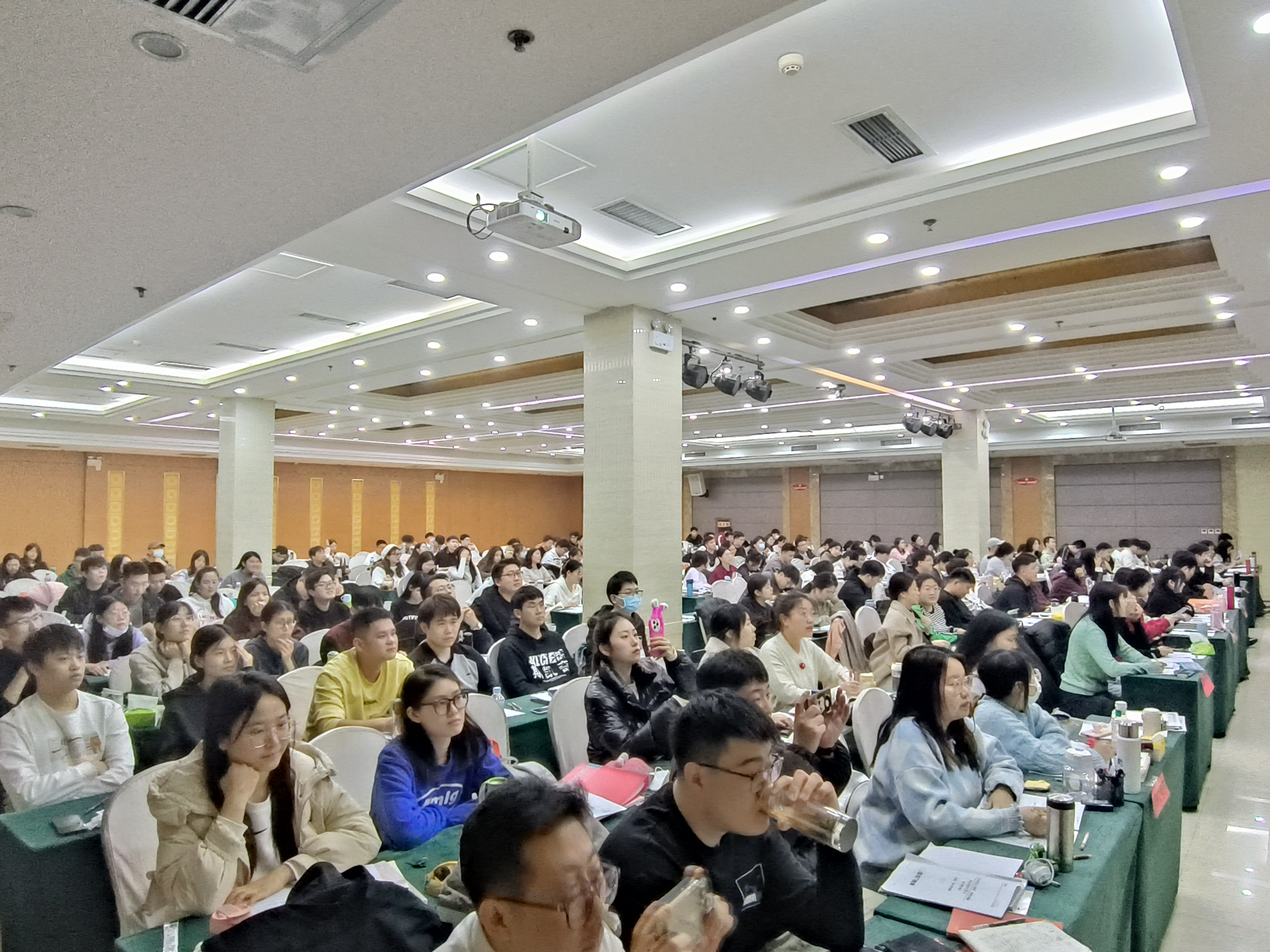 说说邢台跃龙门公考四级联考笔试课程，性价比如何，靠谱吗？