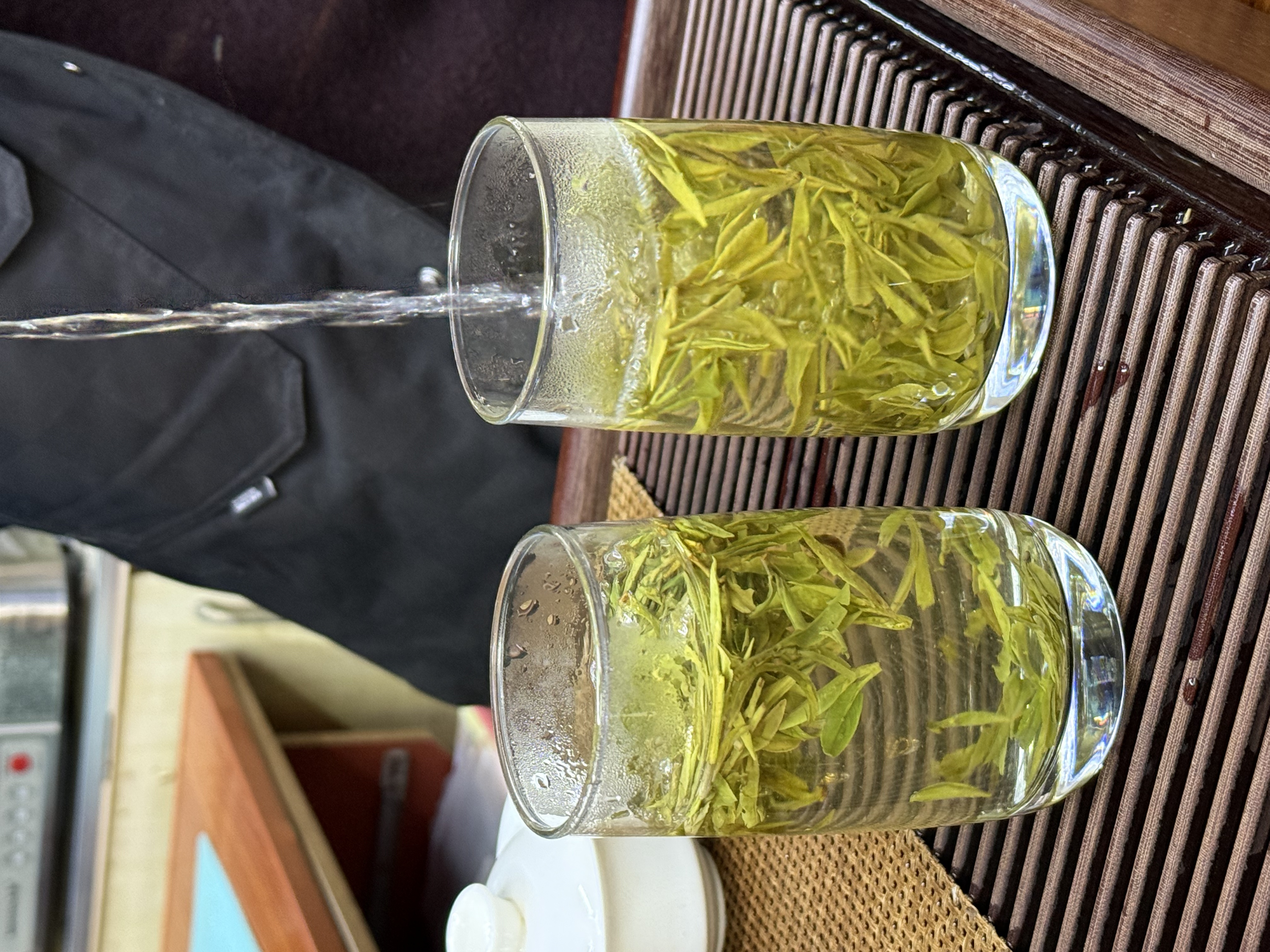 秋茶钱塘龙井费用多少，杭州龙井茶场价格有优势吗？