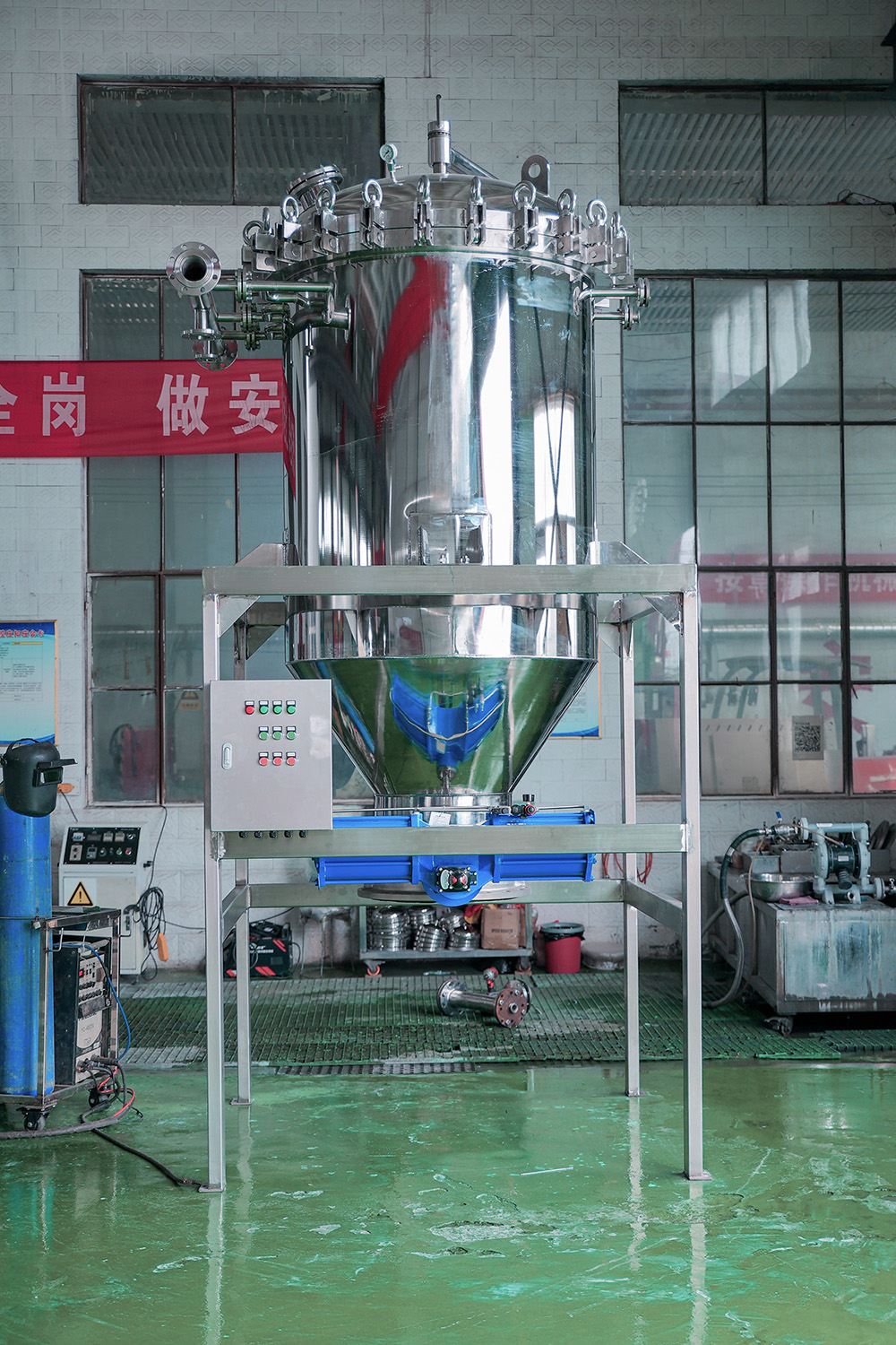 寻找处理易燃易爆物料的烛式过滤器,禹威过滤来帮您 寻找处理易燃易爆物料的烛式过滤器,禹威过滤来帮您