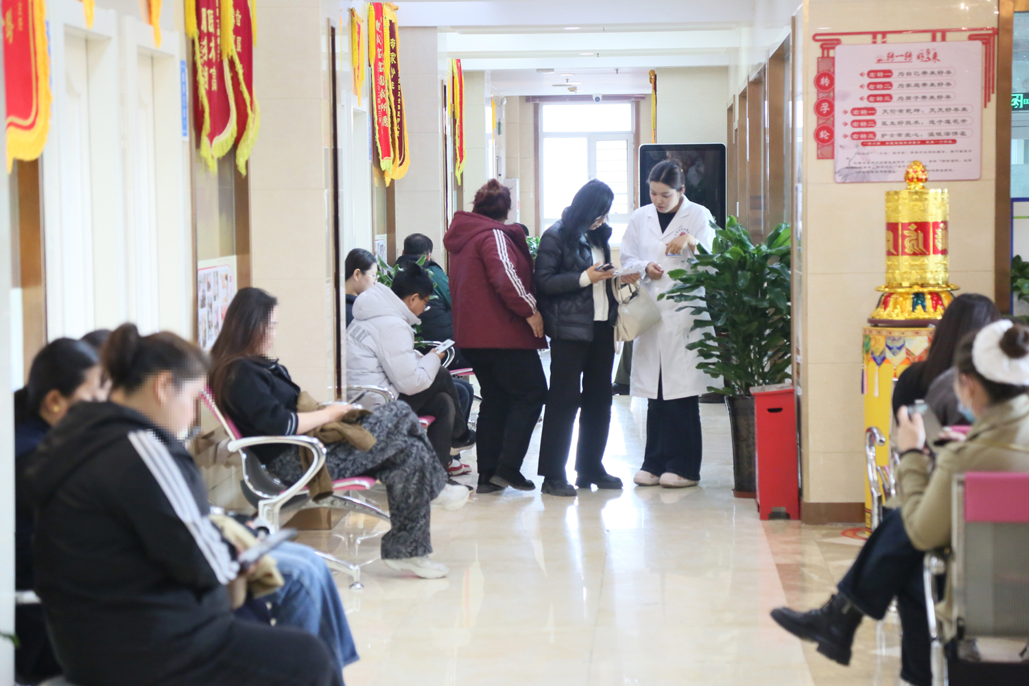 说说乌鲁木齐治疗宫腔粘连不孕性价比高的医院，乌鲁木齐天伦医院突出