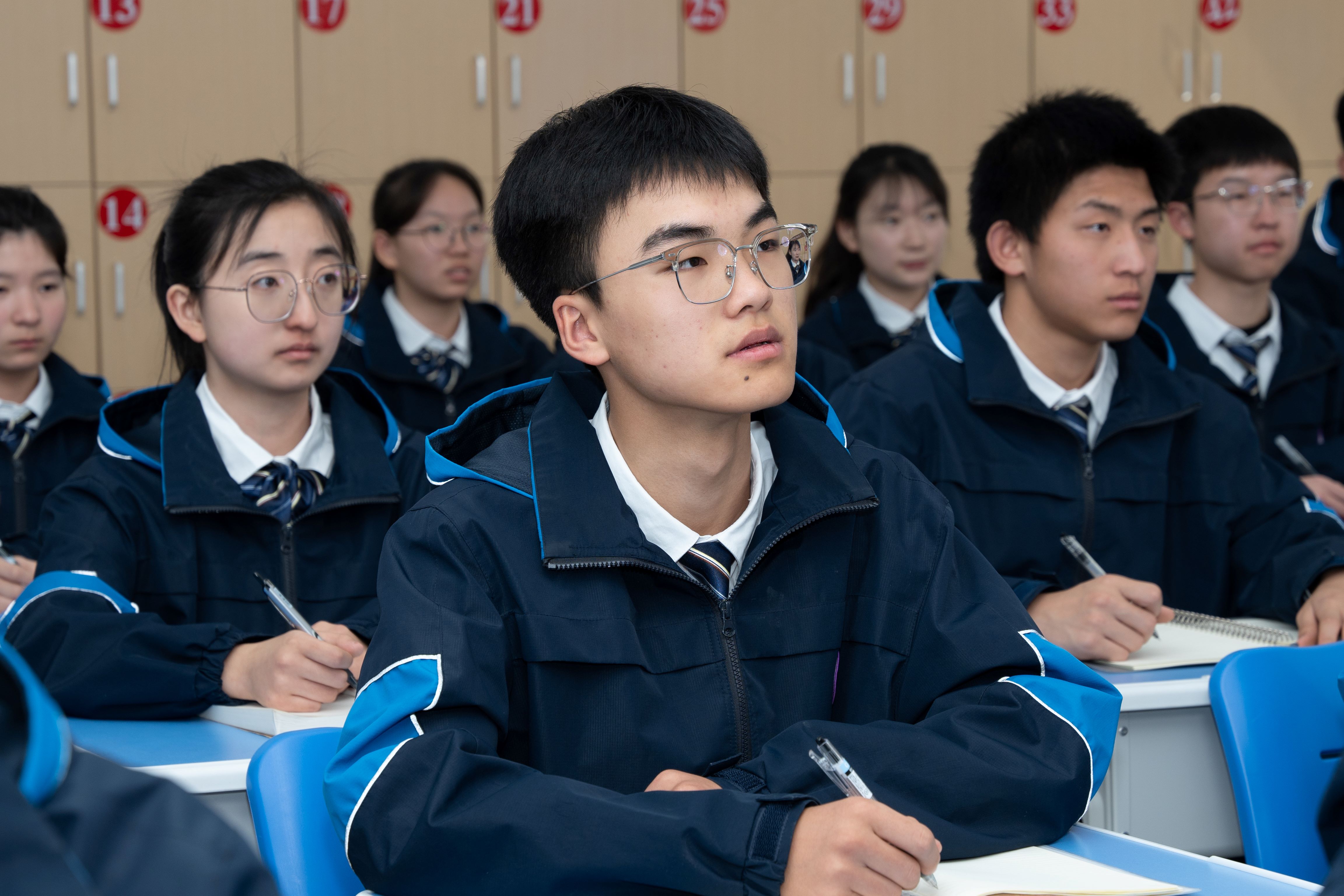 2026年知名的升学复读学校有哪些？西安育华职业高中团队实力测评