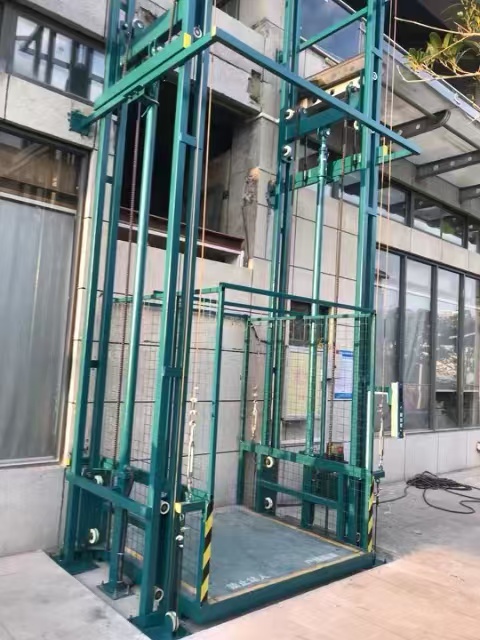 干货：液压升降平台价格揭秘，多少钱合理？