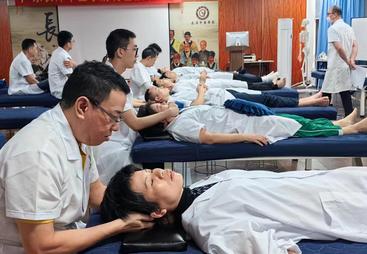 如何选择中医推拿正骨培训机构？长洋学府告诉你